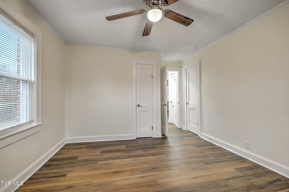 Photo #31: 1463 Southside Road