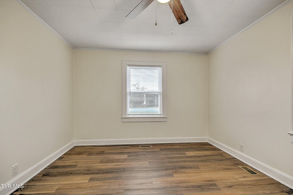 Photo #32: 1463 Southside Road