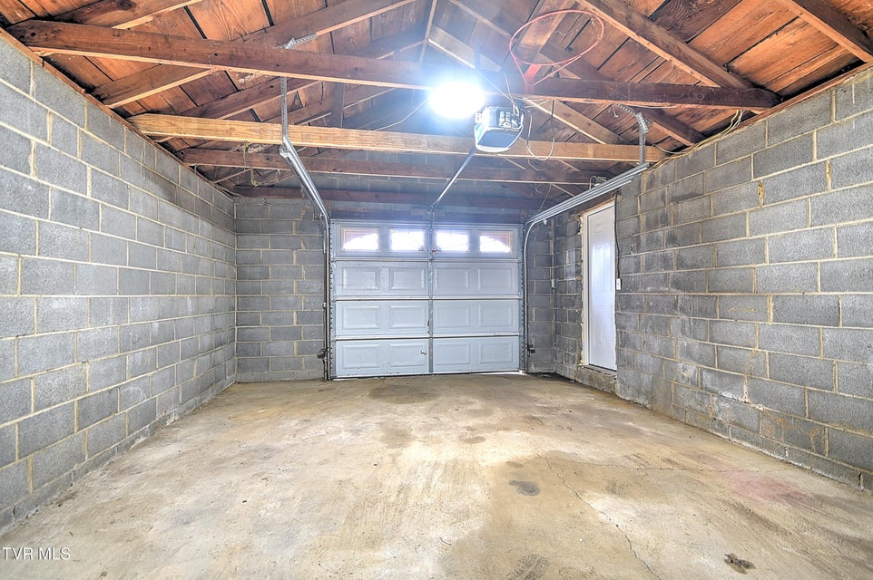 Photo #33: 1463 Southside Road