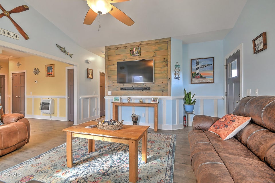 Photo #9: 257 Lake View Estates Drive