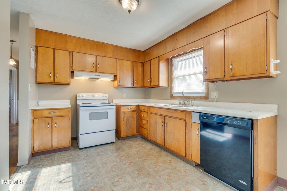 Photo #7: 2907 Indian Ridge Road