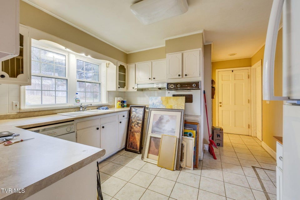 Photo #12: 622 Lazy Lane