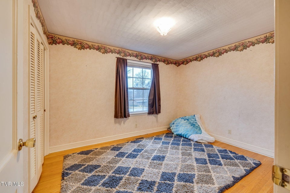 Photo #17: 622 Lazy Lane