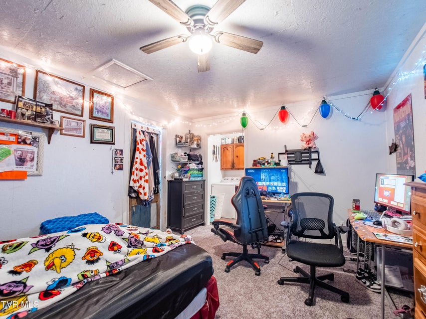 Photo #8: 117 Hidden Valley Drive