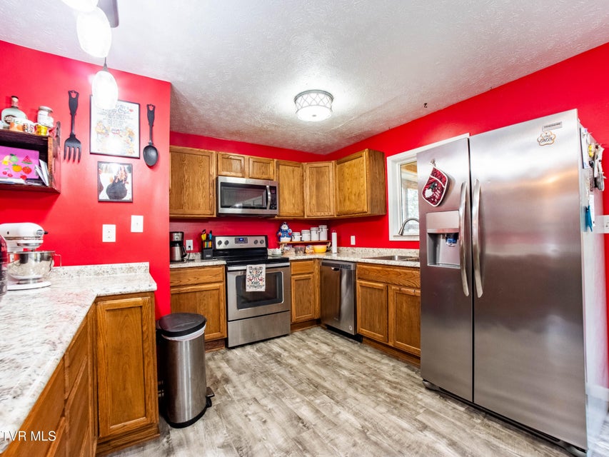 Photo #5: 117 Hidden Valley Drive