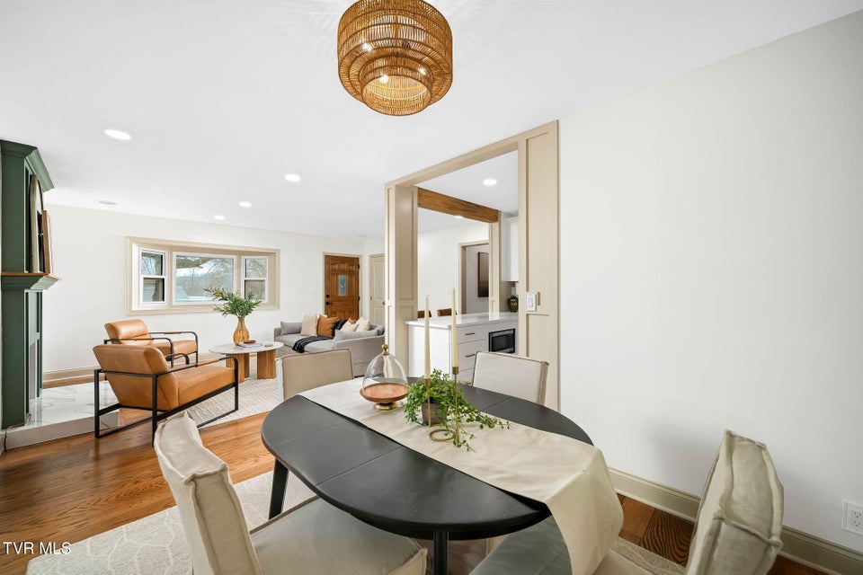 Photo #8: 1008 Crocus Street