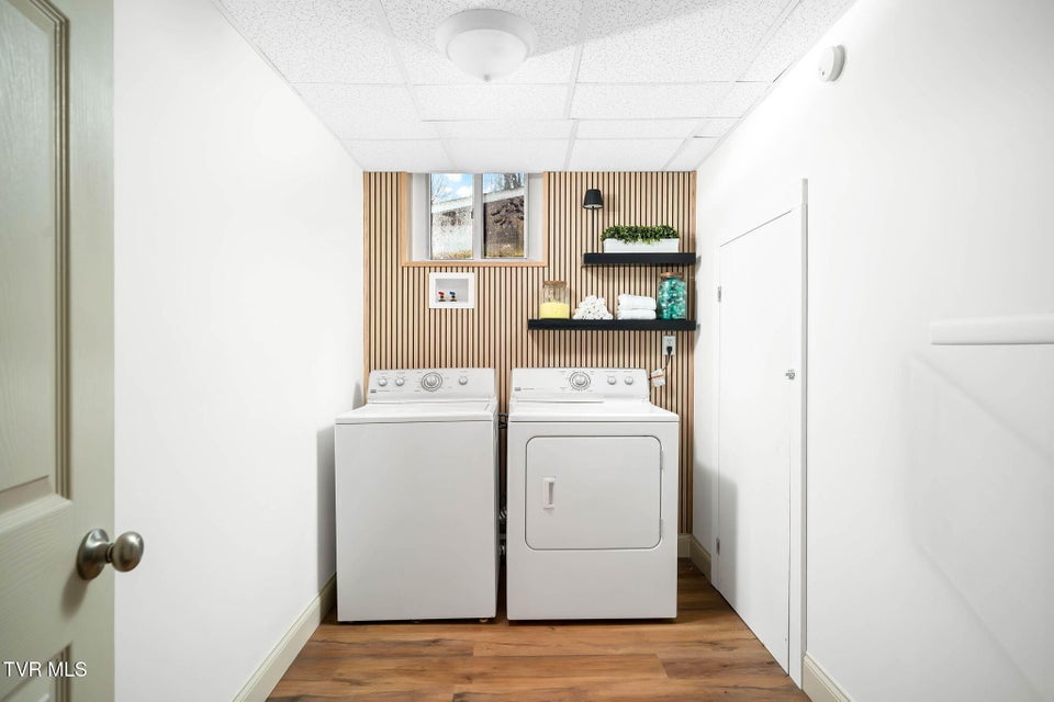 Photo #13: 1008 Crocus Street