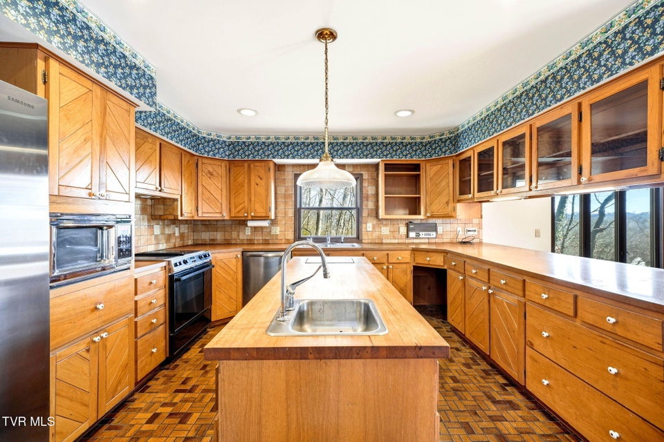 Photo #11: 3524 Celtic Court