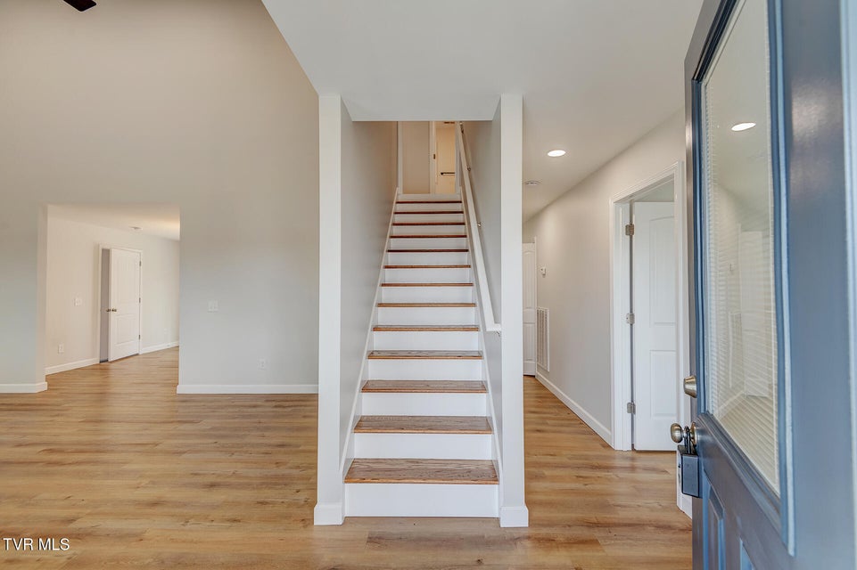 Photo #8: 1111 Vestal Court