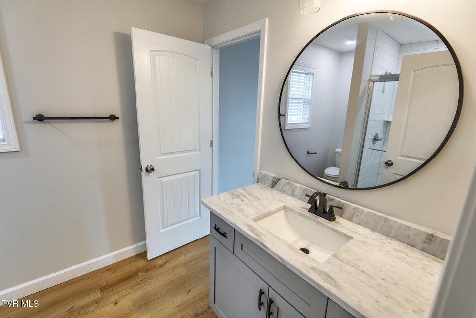 Photo #40: 1111 Vestal Court