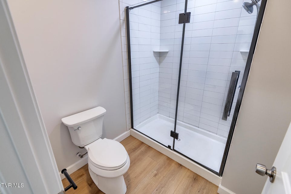 Photo #27: 1111 Vestal Court