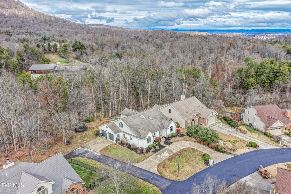 Photo #4: 1018 Laurelwood Drive