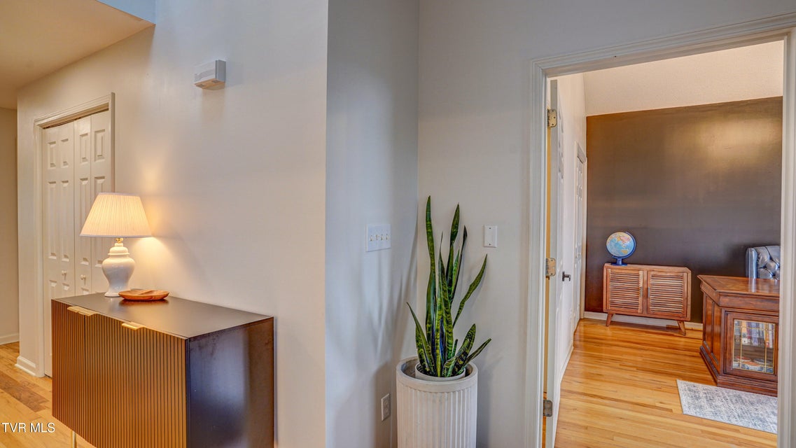 Photo #11: 1018 Laurelwood Drive