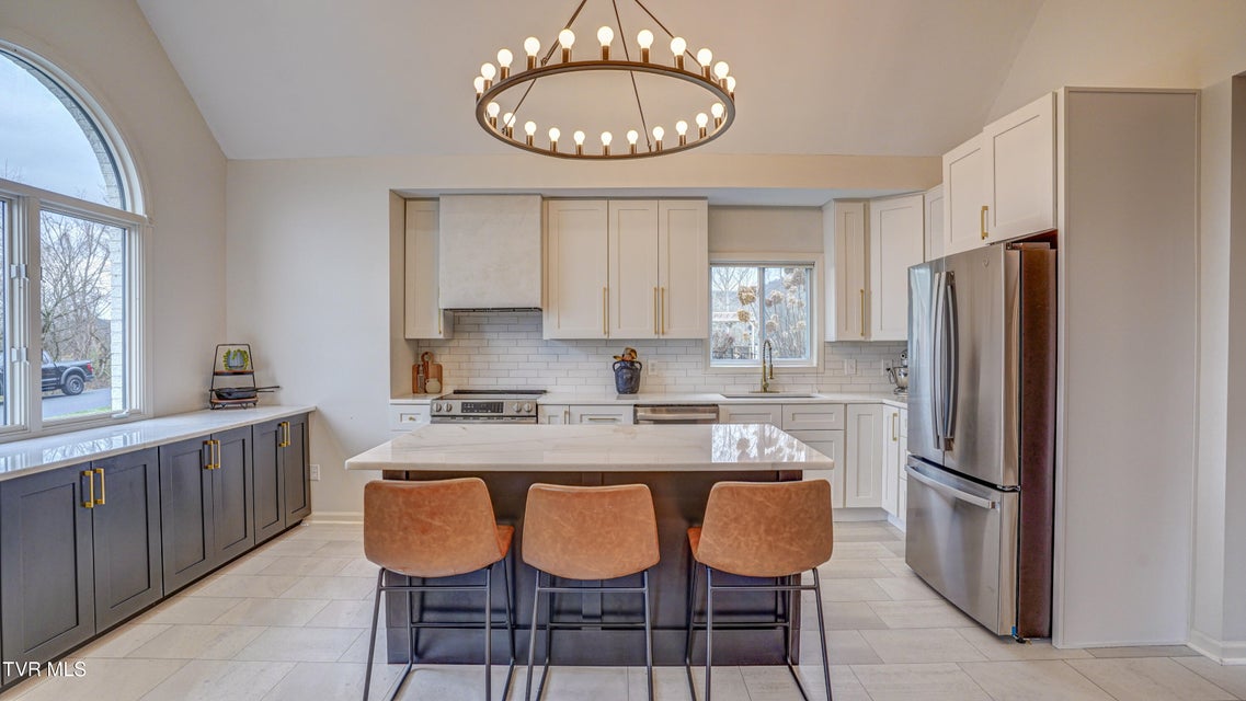 Photo #17: 1018 Laurelwood Drive