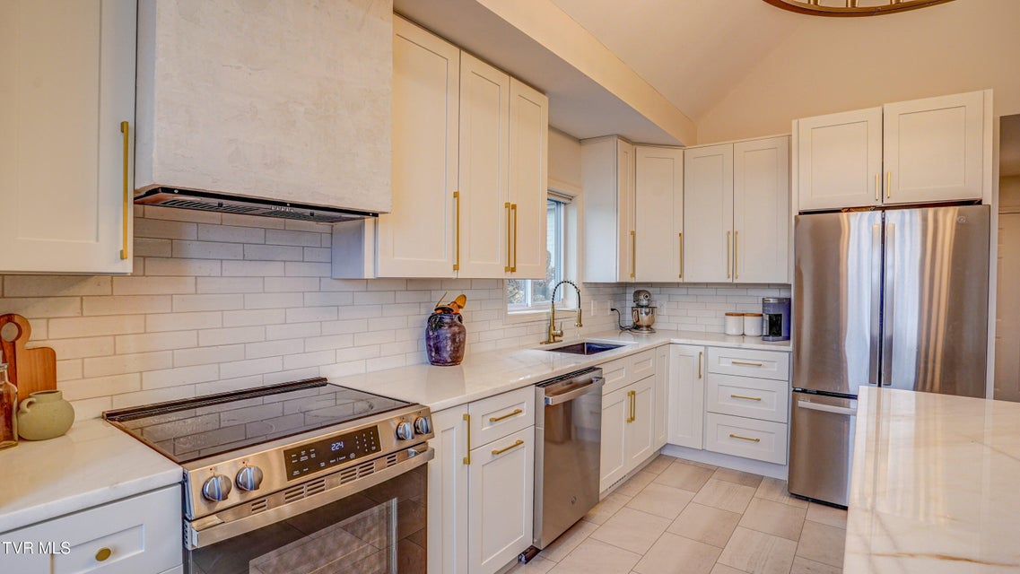 Photo #24: 1018 Laurelwood Drive