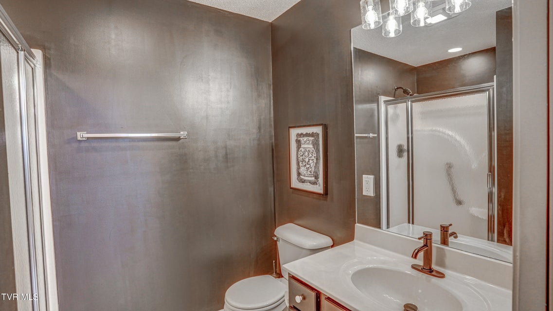 Photo #32: 1018 Laurelwood Drive