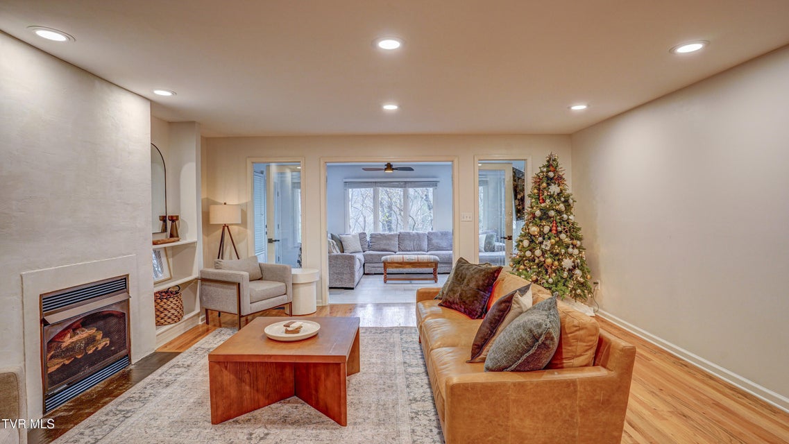 Photo #39: 1018 Laurelwood Drive