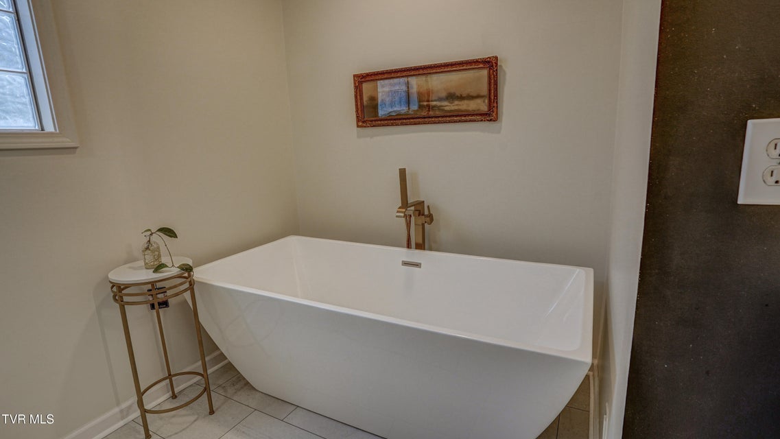 Photo #51: 1018 Laurelwood Drive