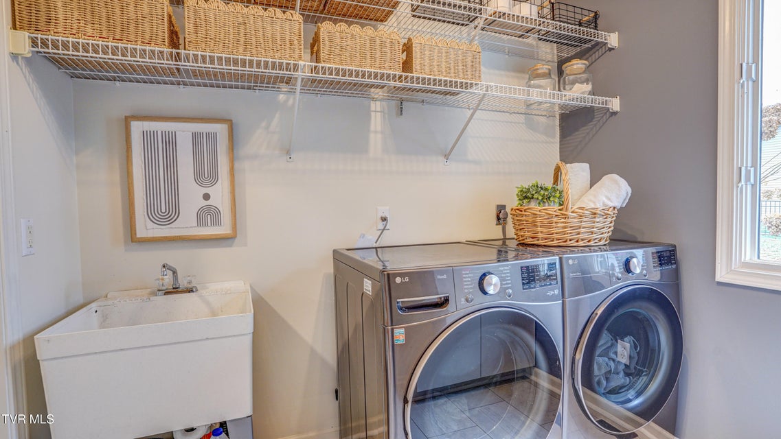 Photo #57: 1018 Laurelwood Drive