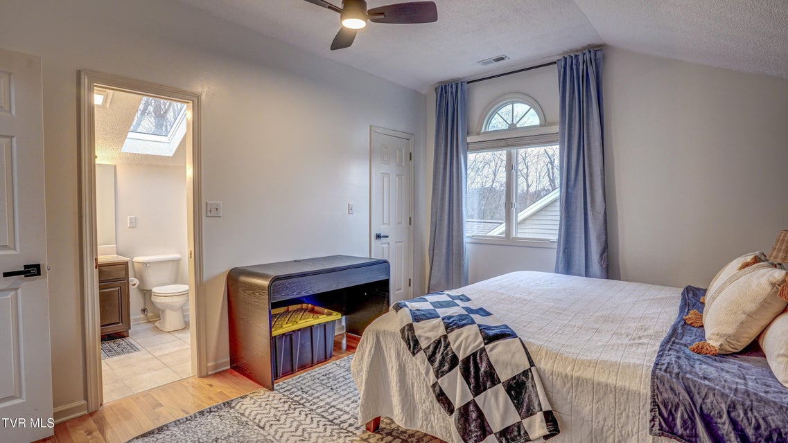 Photo #73: 1018 Laurelwood Drive