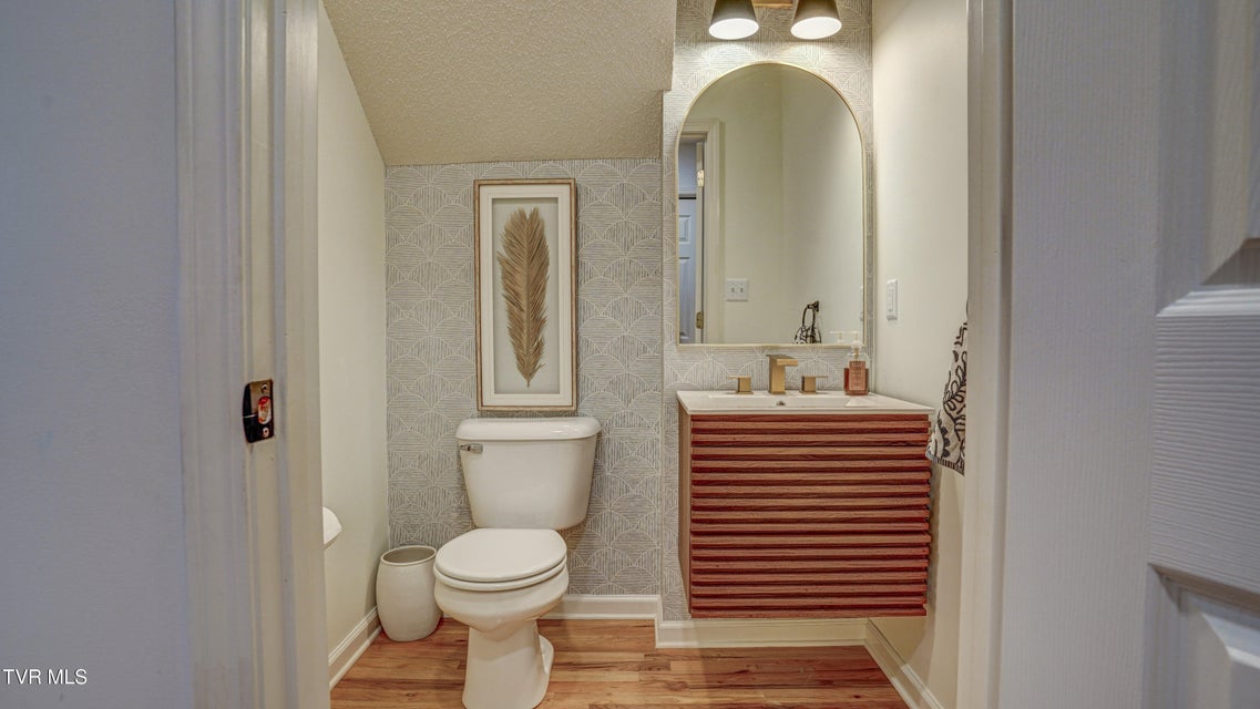 Photo #79: 1018 Laurelwood Drive