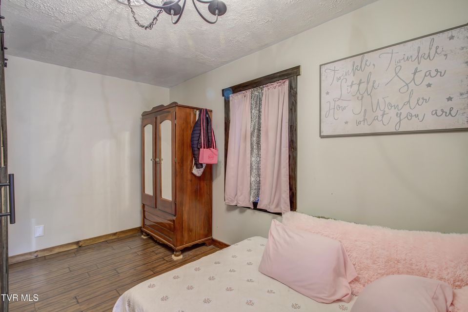 Photo #18: 461 Bunker Hill Road