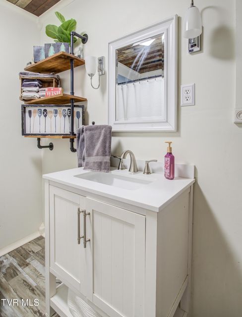 Photo #23: 461 Bunker Hill Road