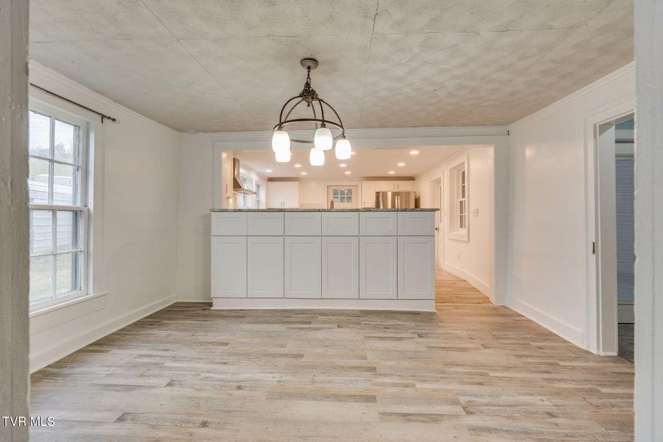 Photo #15: 2149 Siam Road