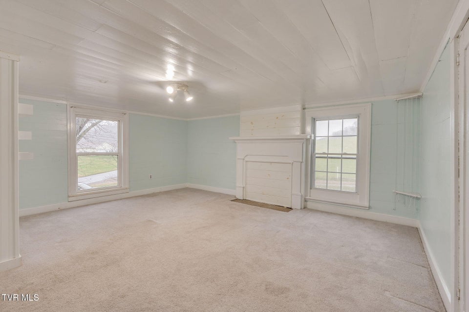 Photo #26: 2149 Siam Road