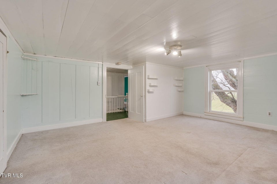 Photo #27: 2149 Siam Road