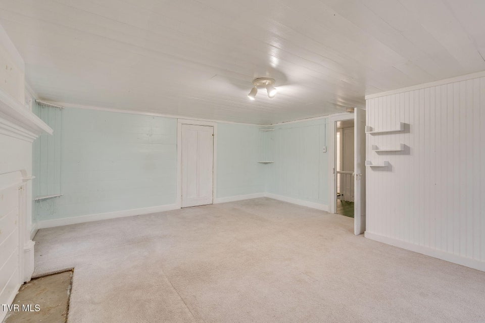 Photo #28: 2149 Siam Road