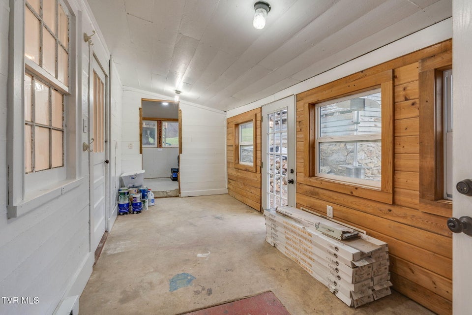 Photo #35: 2149 Siam Road