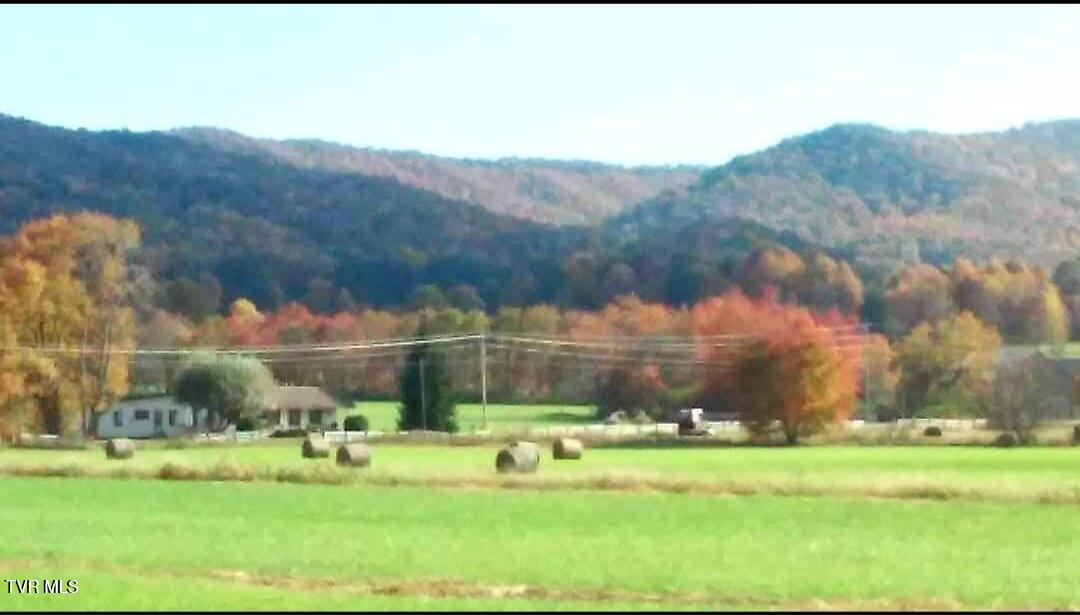 Photo #50: 225 Highway 91 Highway