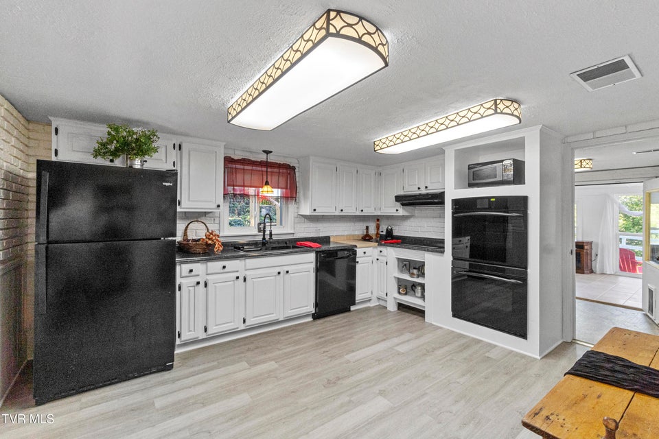 Photo #4: 1005 Old Snapps Ferry Road