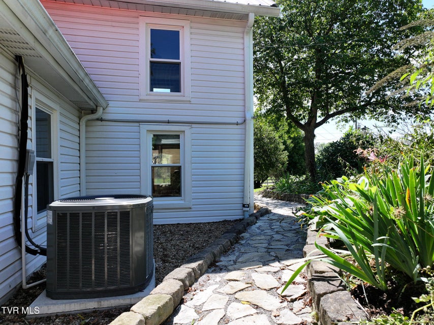 Photo #45: 1005 Old Snapps Ferry Road