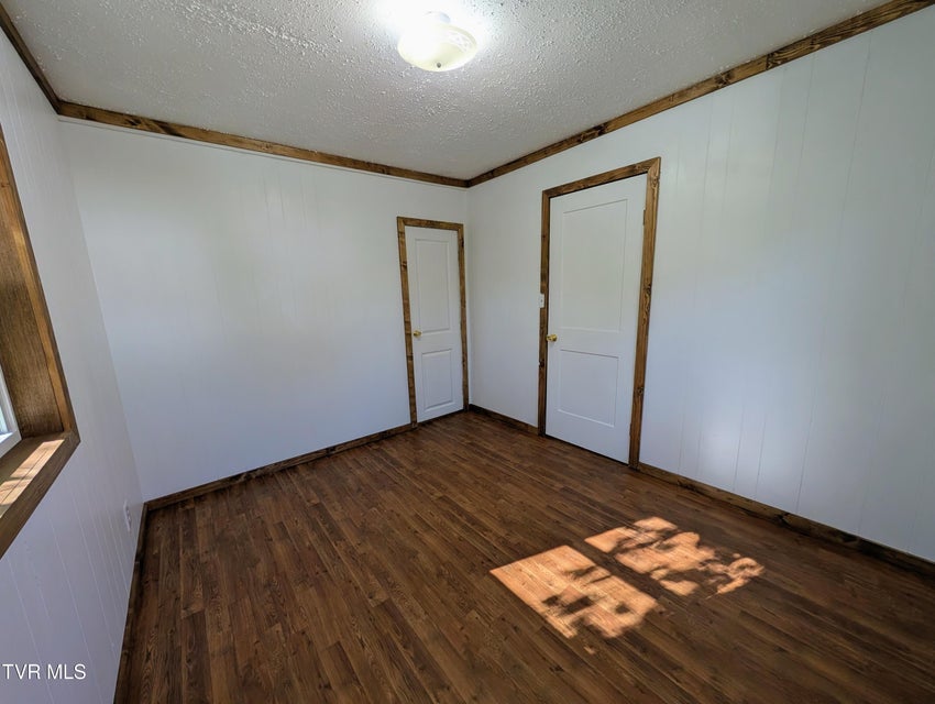 Photo #10: 701 Well Street