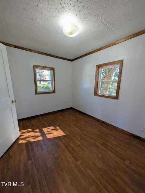 Photo #11: 701 Well Street