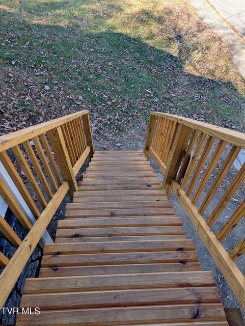 Photo #4: 701 Well Street