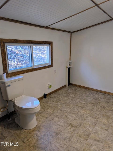 Photo #17: 701 Well Street