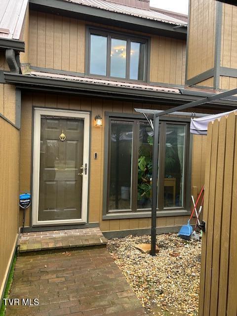 Photo #4: 512 Fleetwood Court