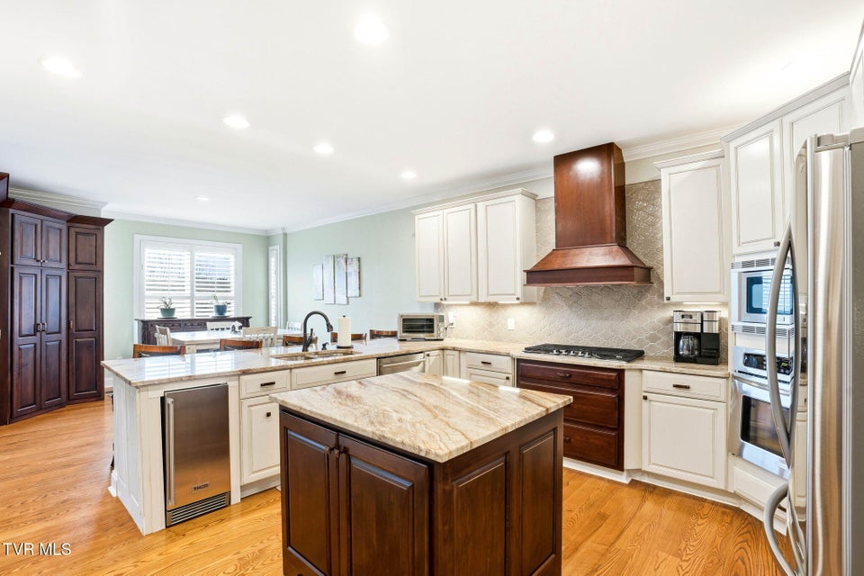 Photo #7: 34 Whitehall 