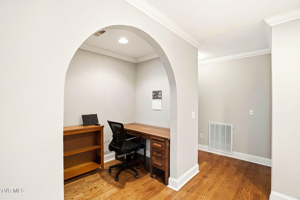 Photo #13: 34 Whitehall 