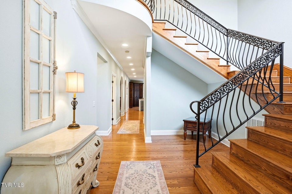 Photo #15: 34 Whitehall 