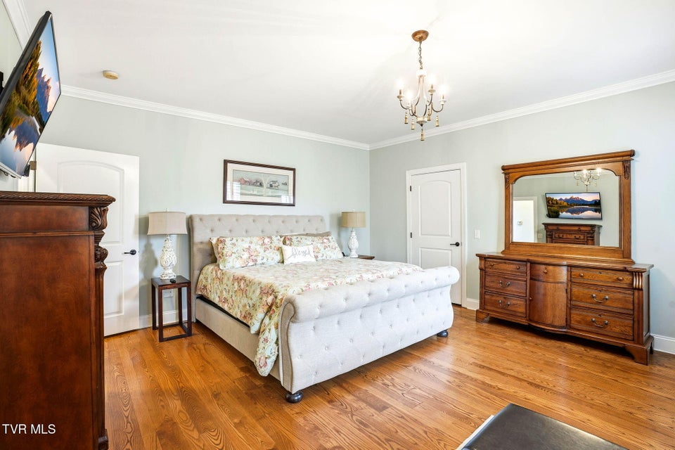 Photo #19: 34 Whitehall 