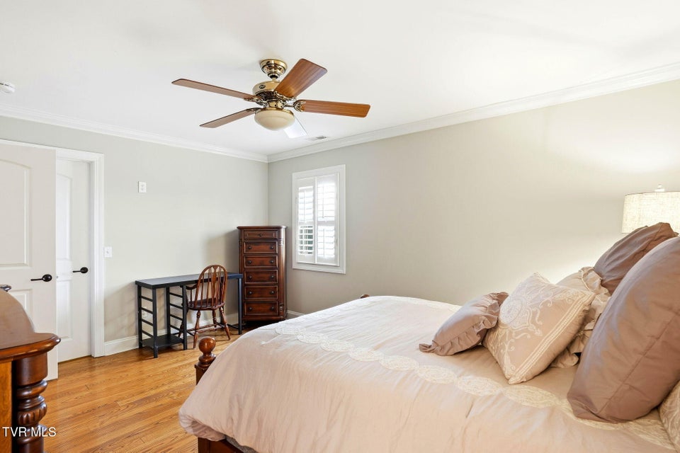 Photo #21: 34 Whitehall 