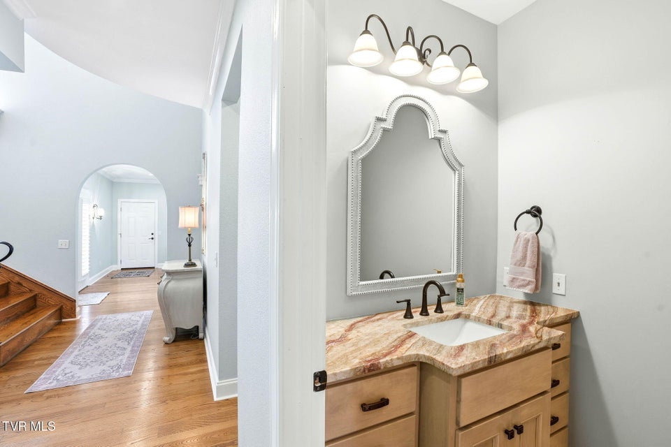 Photo #26: 34 Whitehall 