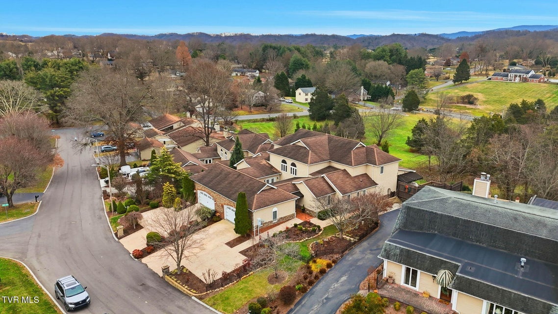 Photo #35: 34 Whitehall 