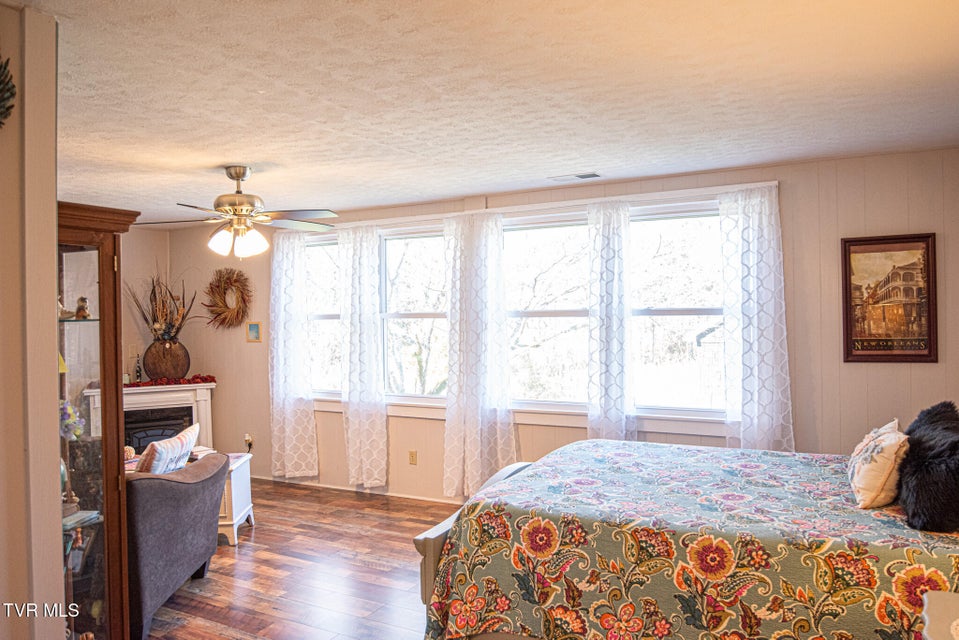 Photo #27: 41829 Wilderness Road