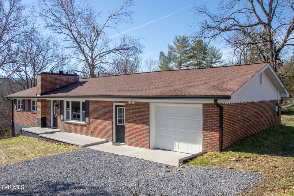 Photo #4: 334 Sinking Springs Road