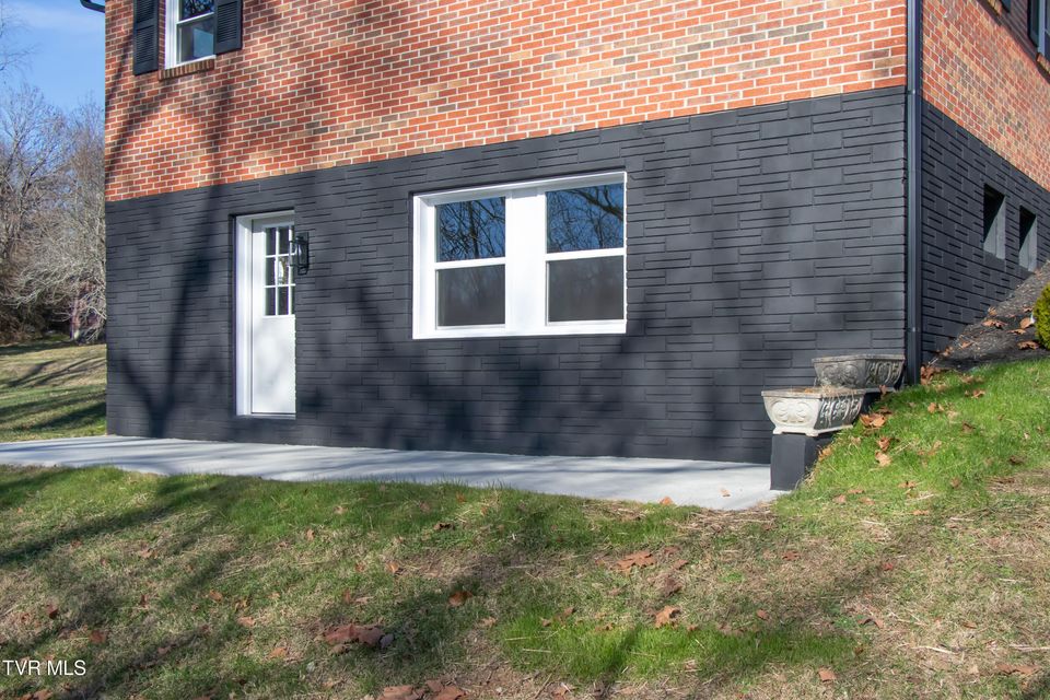 Photo #5: 334 Sinking Springs Road